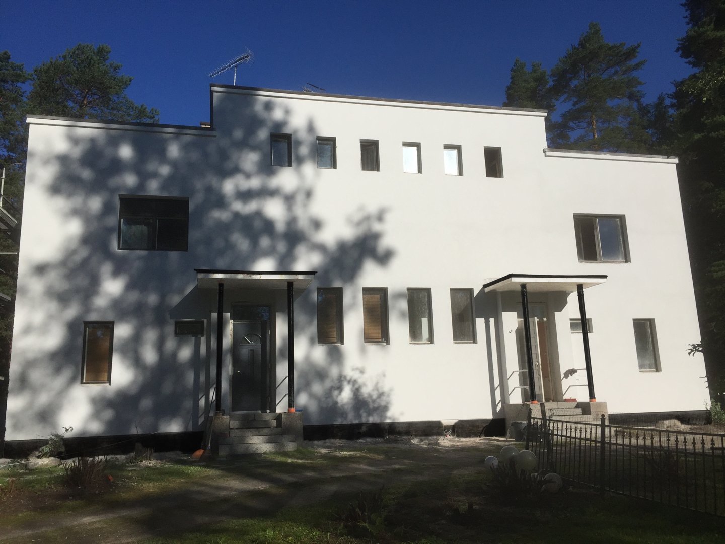 Majasaarentie 1 facade after